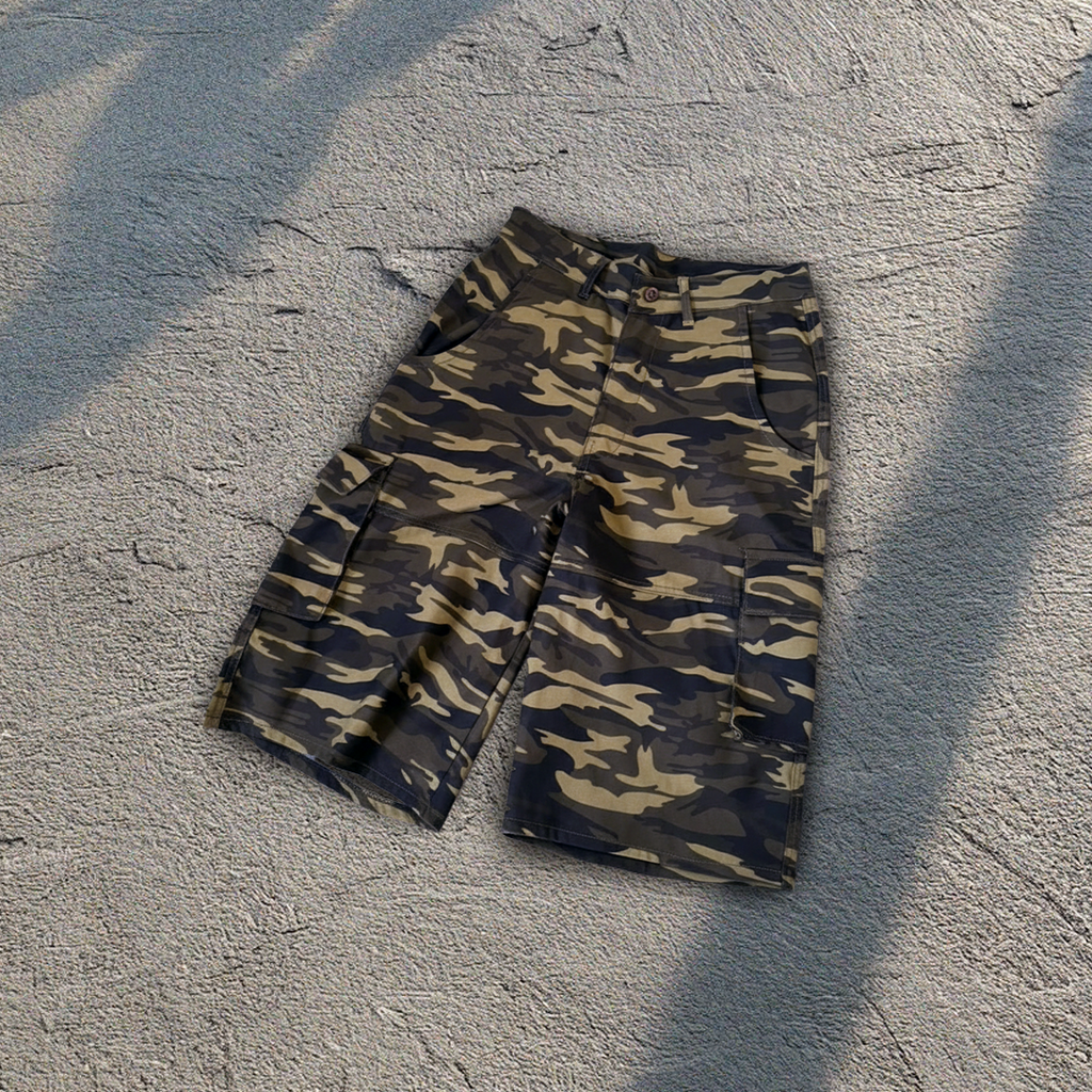 INSTANT KARMA CAMO JORTS